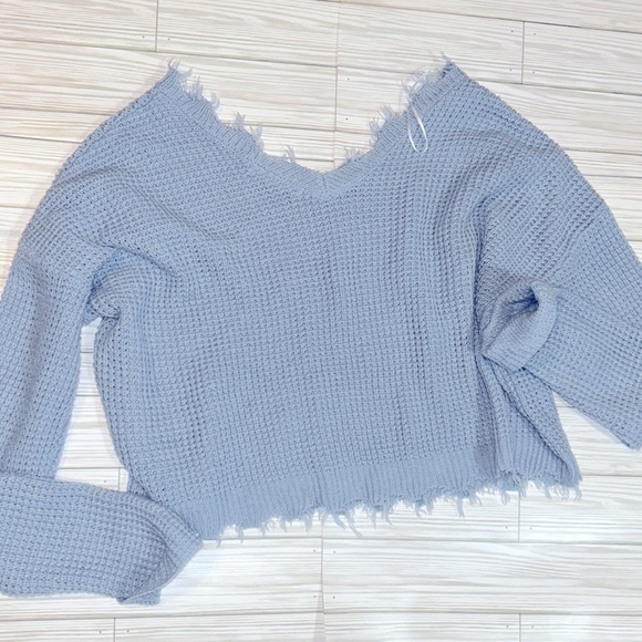 Moon and Madison baby blue cropped sweater - Picture 3 of 3